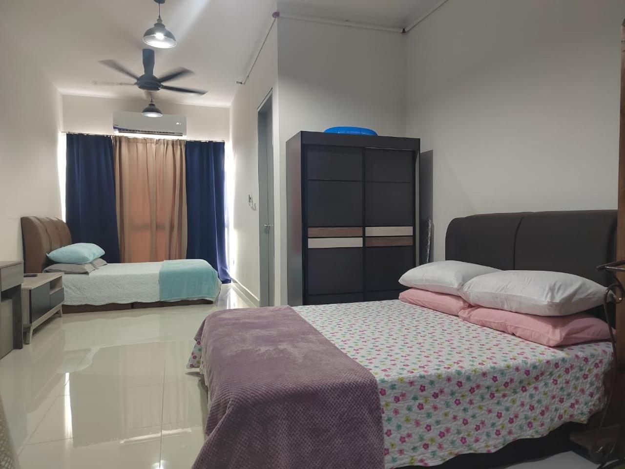 Studio Suite Homestay Klia Sepang Exterior foto